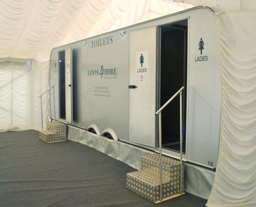 Ladies six bay toilet trailer Ladies six bay toilet trailer