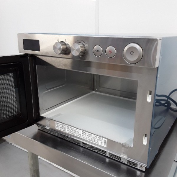 Commercial kitchen microwave