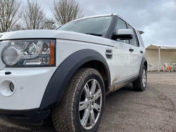 Commercial Land Rover Discovery 4
