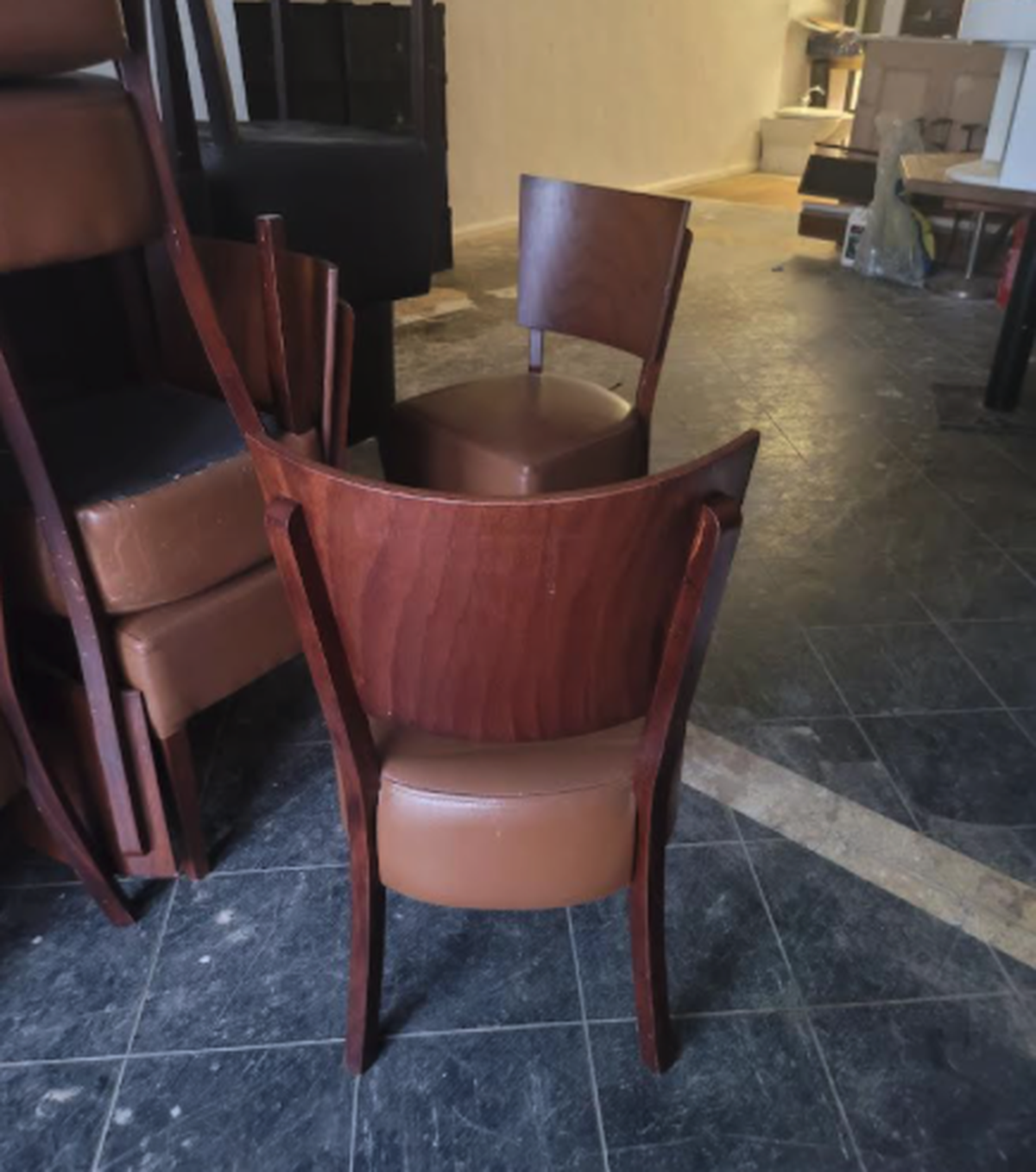 Secondhand Chairs and Tables Restaurant Chairs 20x Chairs