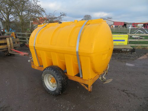 Water bowser for dust suppression Water bowser for dust suppression
