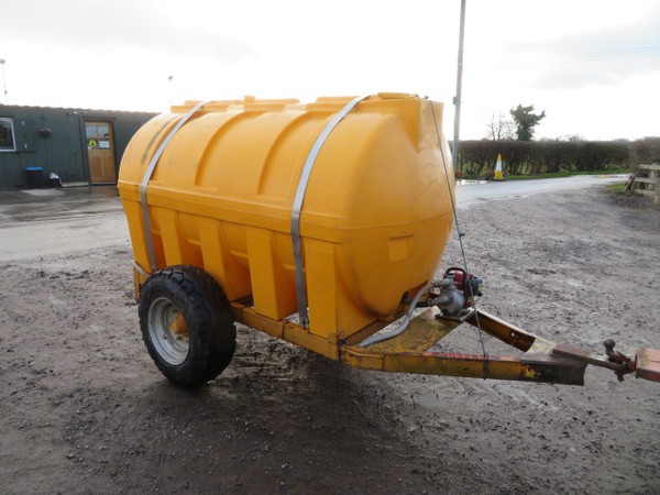 2500L water bowser for site dust suppression