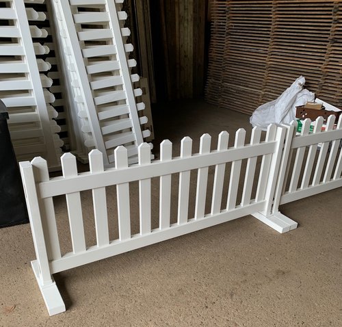 White UPVC Picket Fencing White UPVC Picket Fencing