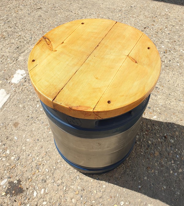 Secondhand Pub Equipment Beer Garden Furniture 13x Rustic Beer