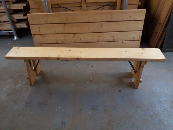 Folding benches for vintage weddings