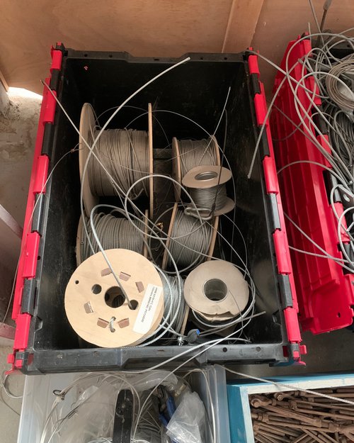 Secondhand Catenary Wire Kits and Fixings For Sale Secondhand Catenary Wire Kits and Fixings For Sale