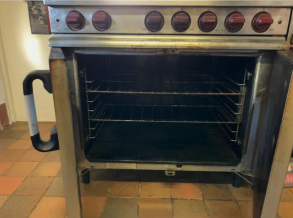 Six grid gas oven