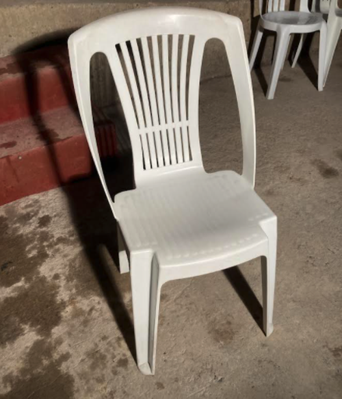 second hand plastic garden chairs