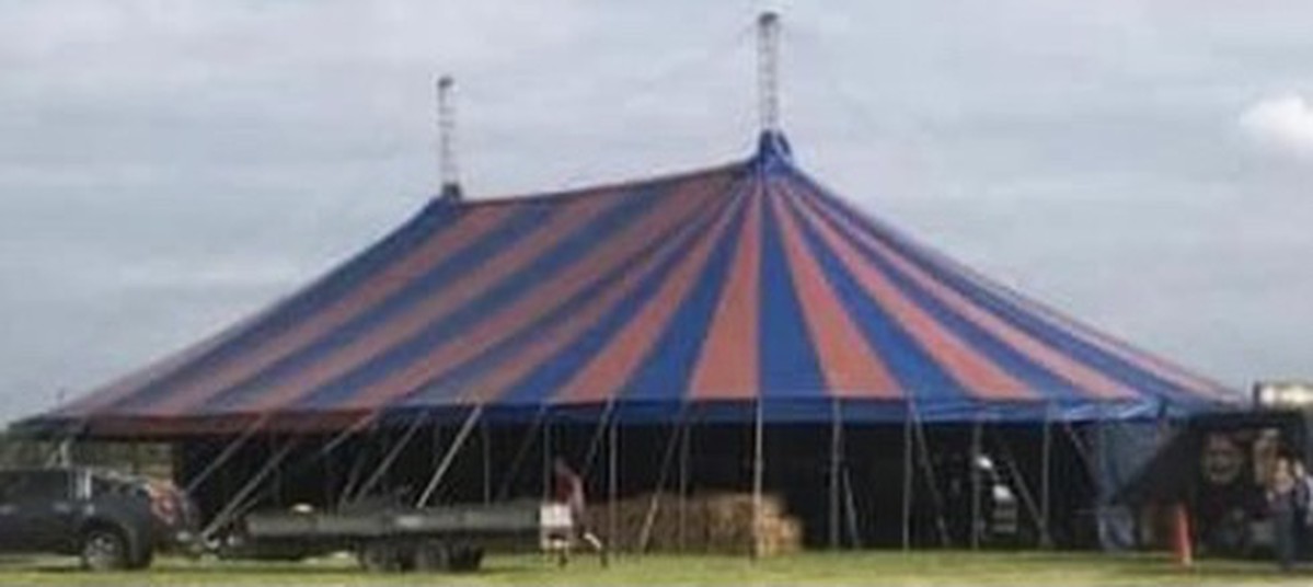 FestivalEquipment.co.uk Tents And Marquees Big Top Tent 35m x 26m