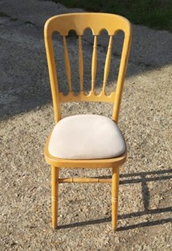 28 x Chiavari Chairs with Ivory Pads for sale