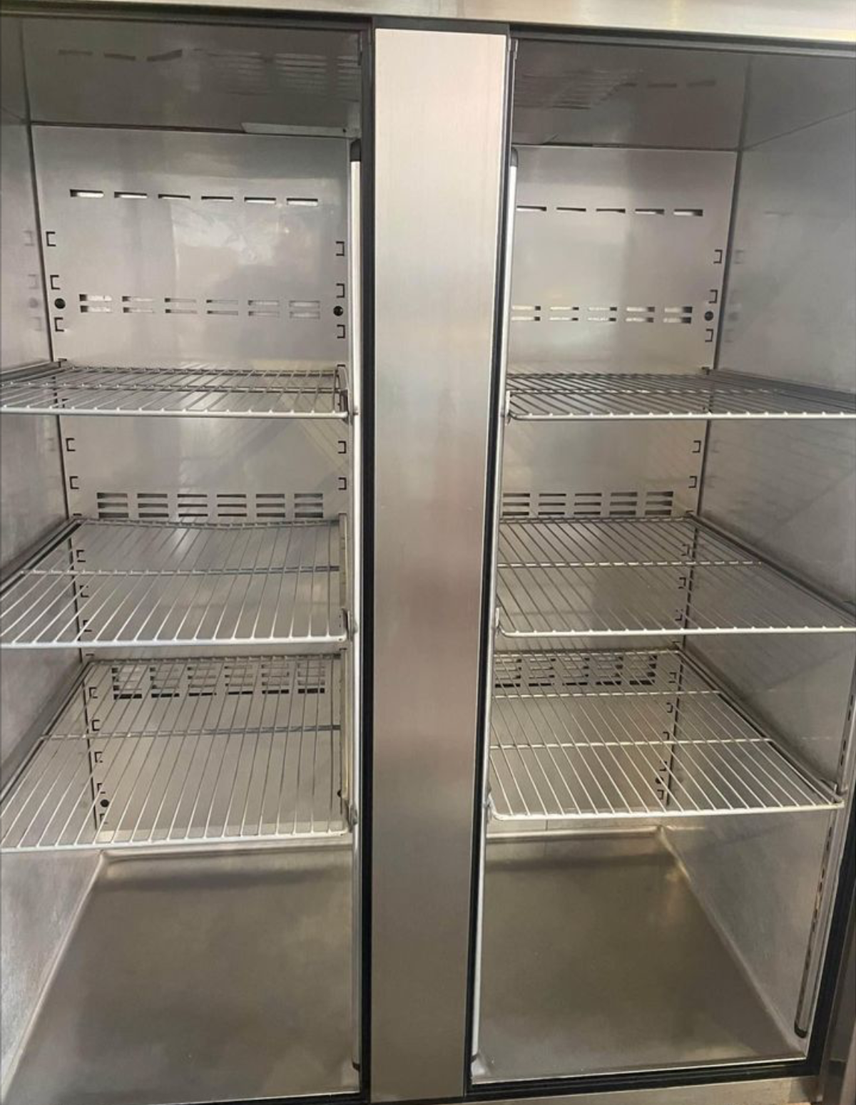 Secondhand Catering Equipment Upright Double Door Freezers Foster