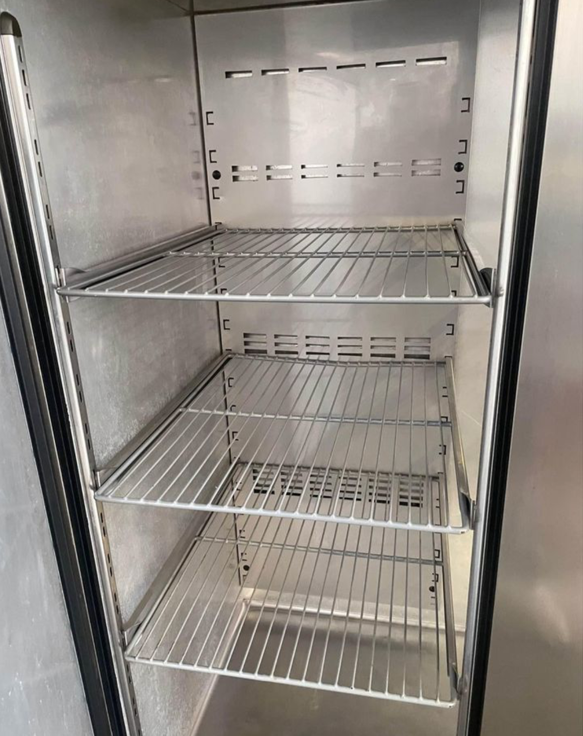 Secondhand Catering Equipment Upright Double Door Freezers Foster