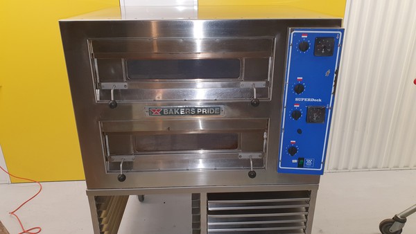 Secondhand pizza oven for sale
