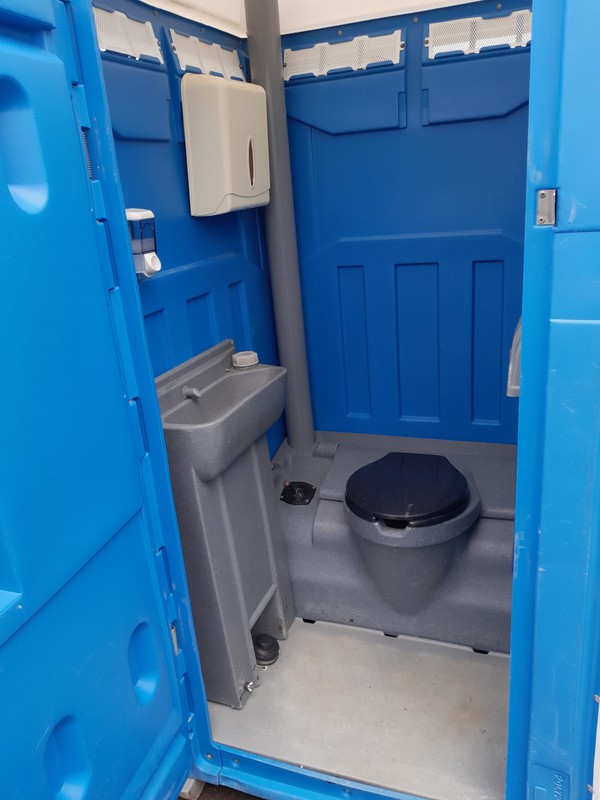 Secondhand Polyportables Single Toilets