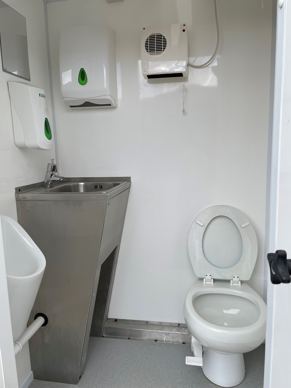 Secondhand Toilet Units | 1+1 Toilet Trailers | 2x Boss Toilet Space 1 ...