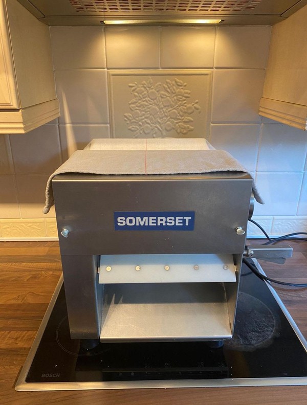 Secondhand Somerset CDR-100S 10" Compact Single Pass Dough Roller For Sale