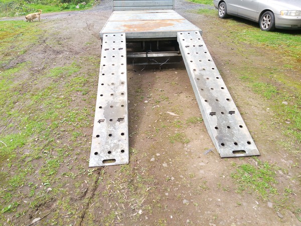3.5T trailer with ramps
