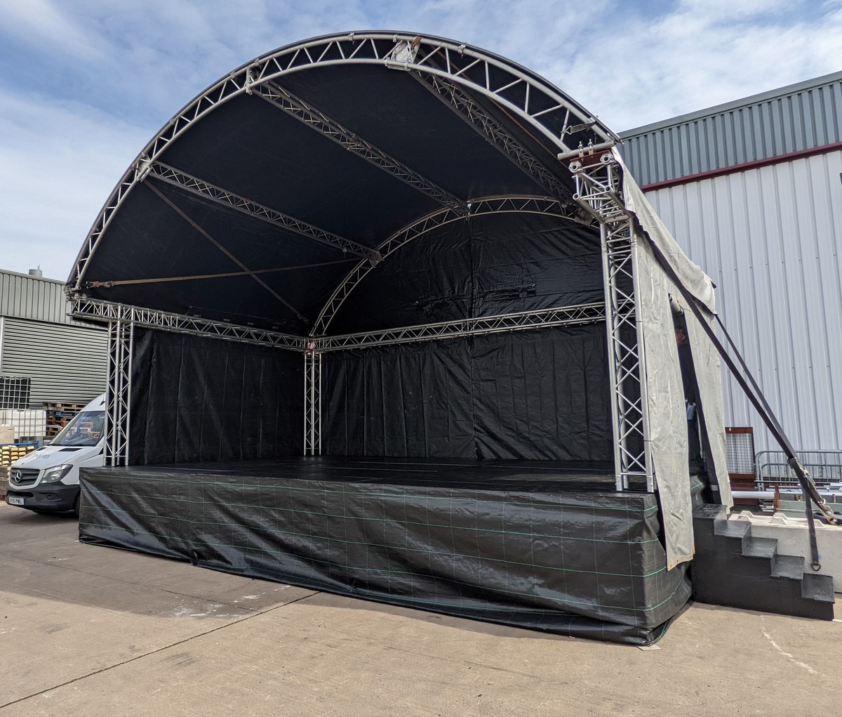 Festival-Equipment.co.uk | Outdoor Stages | Arc Roof 8m x 5m With ...