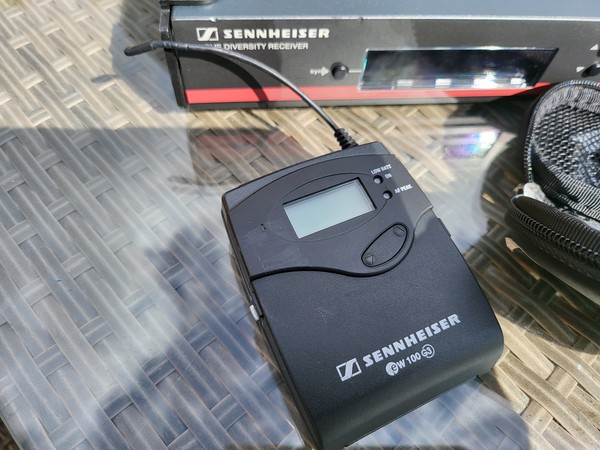 Sennheiser EW 100 G3-1G8 Bodypack Set Lapel Mic and Receiver For Sale