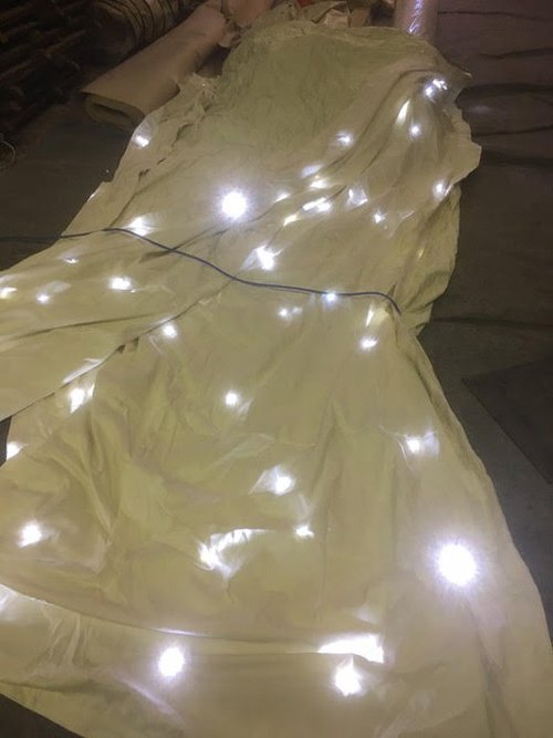 Secondhand Stunning Custom Covers Wall Lining with LED Lights For Sale Secondhand Stunning Custom Covers Wall Lining with LED Lights For Sale