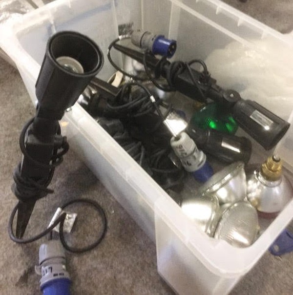 Secondhand Outdoor Floodlights with Outdoor Plugs and Connectors For Sale