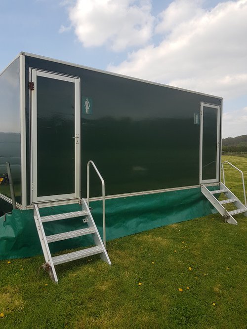 Secondhand 2+2 Toilet Trailer For Sale Secondhand 2+2 Toilet Trailer For Sale