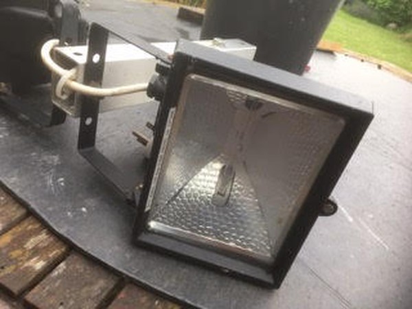 Twin Halogen Marquee Ridge Lights Plus Connectors and 6 Extension Bars For Sale