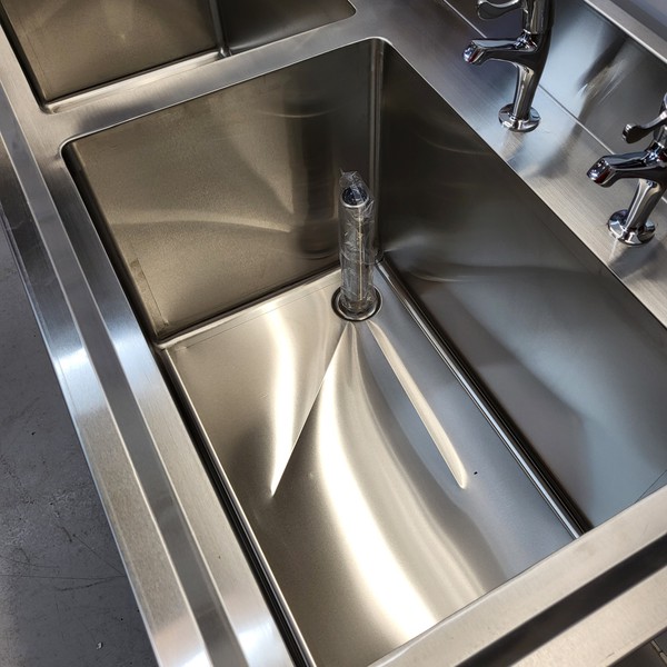 Large commercial sink
