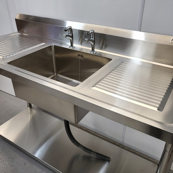 Commercial single bowl sink