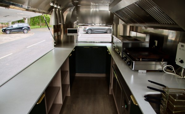 Catering trailer Airstream style