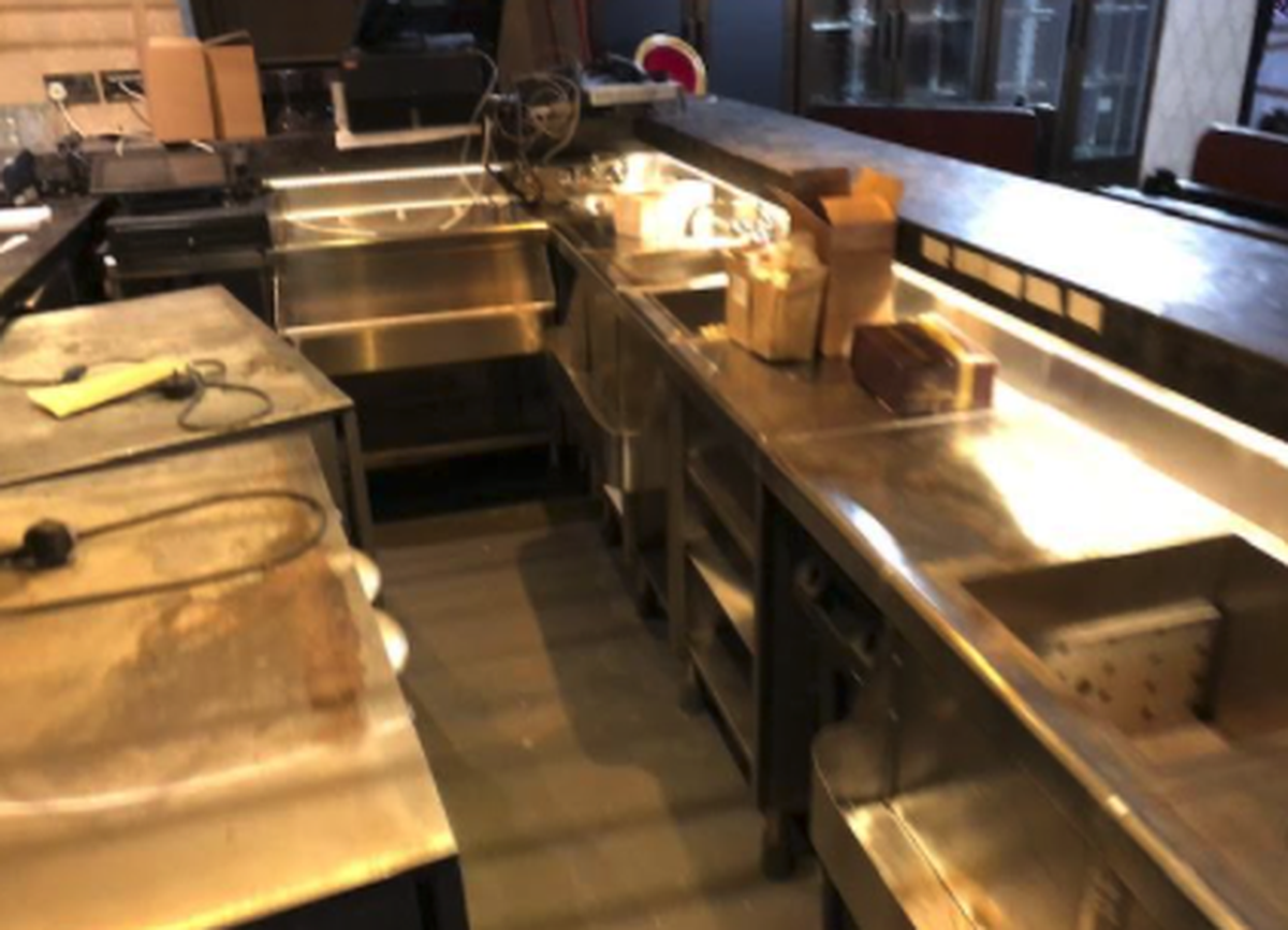 Secondhand Pub Equipment Back Bar Entire IMC Back Bar Units Ex