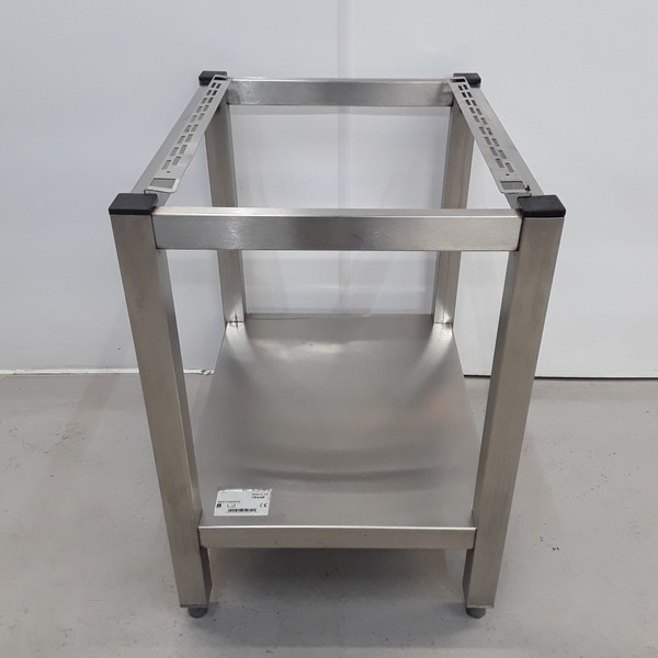 Secondhand Used Lincat SLS4 Stainless Stand For Sale