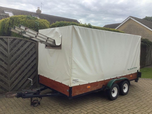 11ft x 5ft twin axel trailer with tilt cover