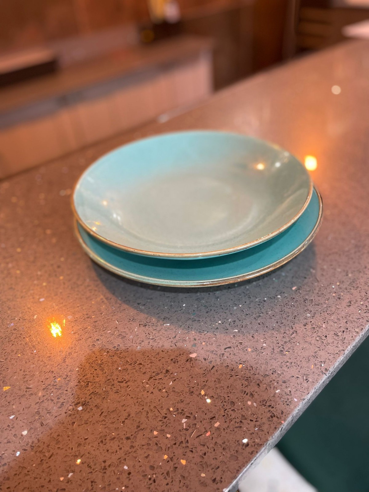 Secondhand Catering Equipment Crockery and China 75x Plates, Side