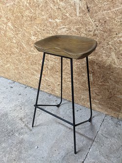 Secondhand Ergonomic Stained Oak Bar Stools with Black Metal Legs For Sale