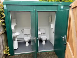 Secondhand Container Toilet Blocks 1+1 For Sale