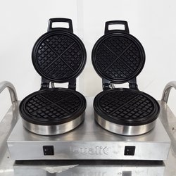 Secondhand Used Dualit DWIMC Waffle Iron For Sale