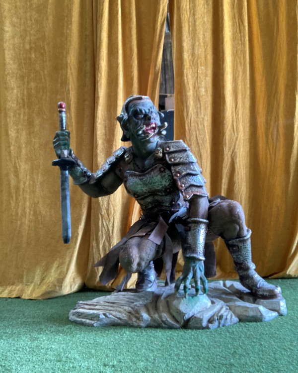 Predator Statue Female For Sale