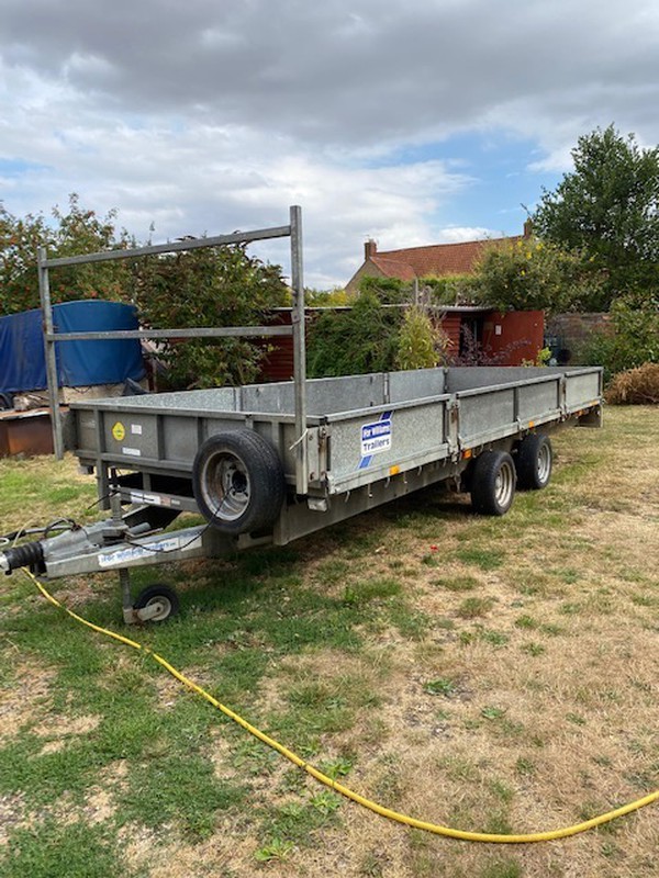 Ifor Williams LM18 Flatbed Trailer with Dropsies and Ramp