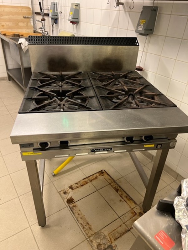 Secondhand Garland Heavy Duty 4 Burner For Sale