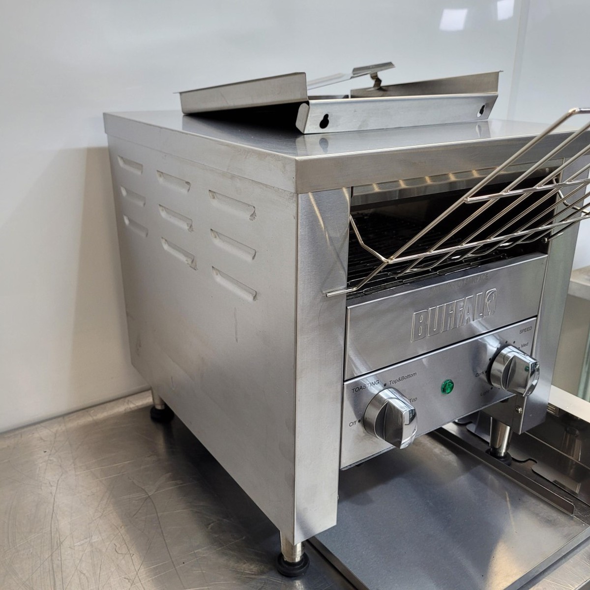 Secondhand Catering Equipment Toasters Used Buffalo DB175 Conveyor