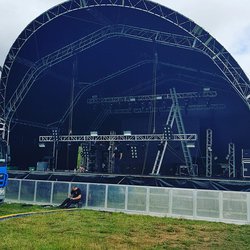 New Giant Event Stage 15m Wide Faceted Arch Truss Roof System For Sale