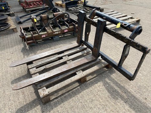 Manitou Fork Carriage and Forks 3.5T Manitou Fork Carriage and Forks 3.5T