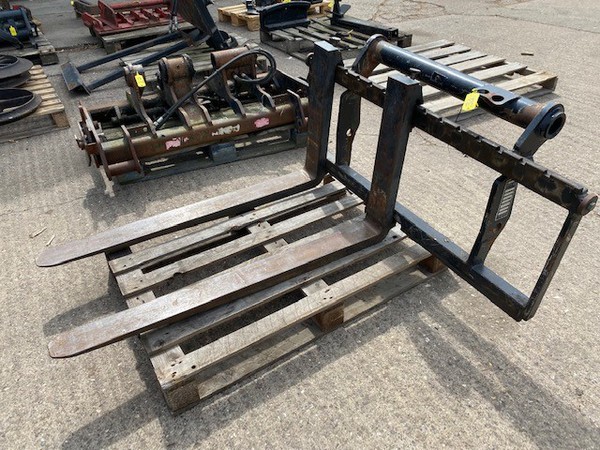 Manitou Fork Carriage and Forks 3.5T