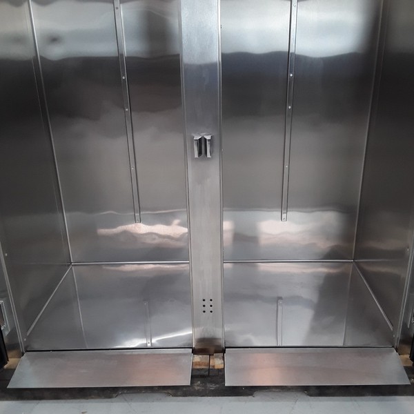 New B Grade True Refrigerator TR2RRI-2G Roll In Glass Door Refrigerator
