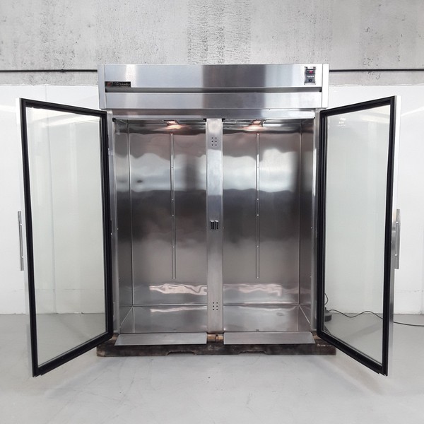 New B Grade True Refrigerator TR2RRI-2G Roll In Glass Door Refrigerator For Sale