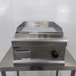 Secondhand Used Lincat GS4/C Flat Griddle For Sale