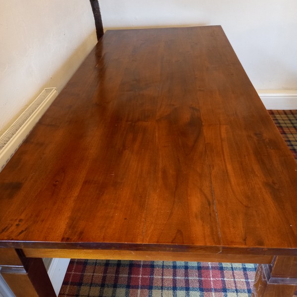 Secondhand Solid Wood Dining Tables