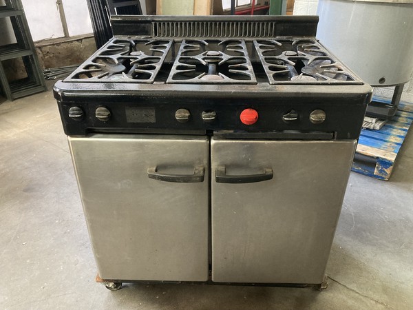 Secondhand Used Commercial 6 Burner LPG Cooker Oven With Hob Stotts of Oldham For Sale