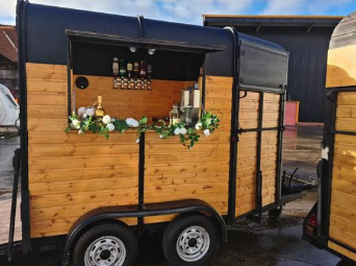 Secondhand Catering Equipment Catering Trailers / Trucks And Mobile